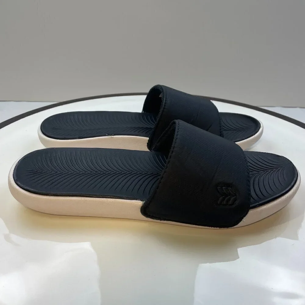 Target Kids Black Flip-flops Size 6Y